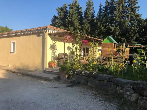Maison 2 pièces 185 m² 