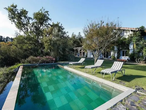 Maison 6 pièces 400 m² 