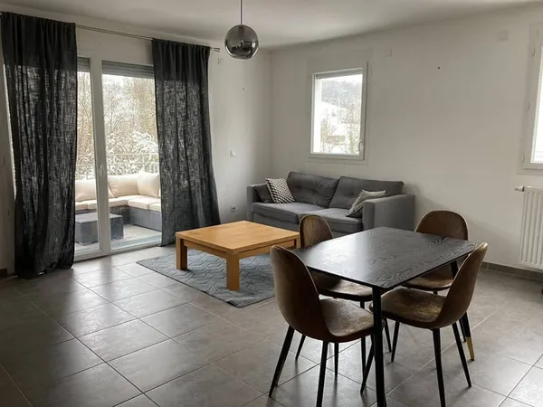 Appartement 4 pièces 77 m² 