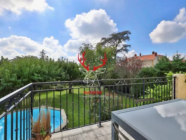 Maison 8 pièces 180 m² 