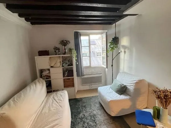 Studio 1 pièce 18 m² 