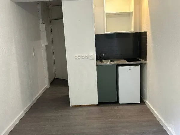 Studio 1 pièce 16 m² 