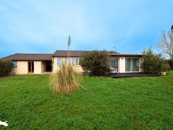 Maison de plain-pied 6 pièces 130 m² 