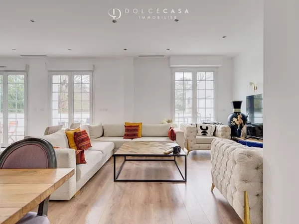 Maison 7 pièces 233 m² 
