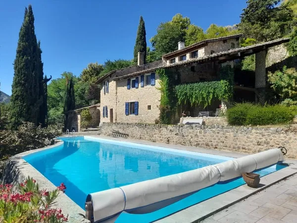 Maison 6 pièces 201 m² 