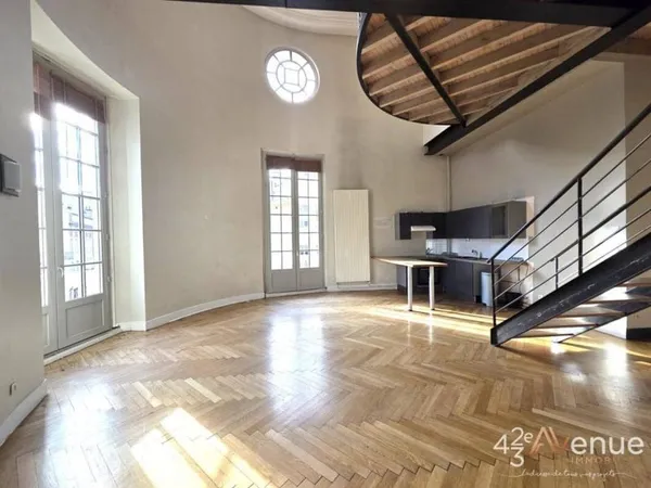 Appartement 4 pièces 145 m² 