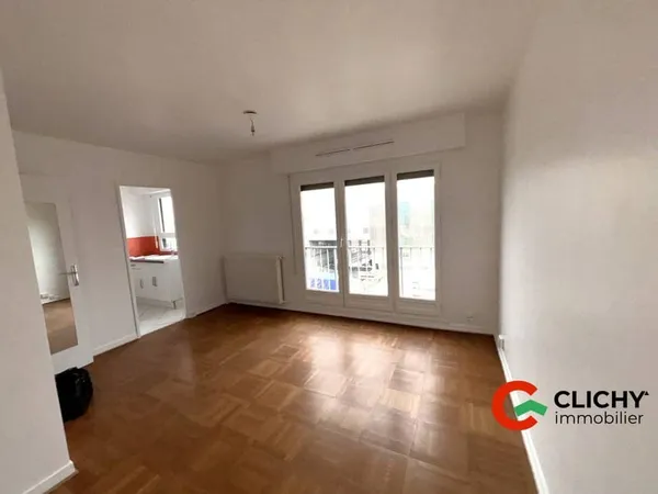 Studio 1 pièce 25 m² 