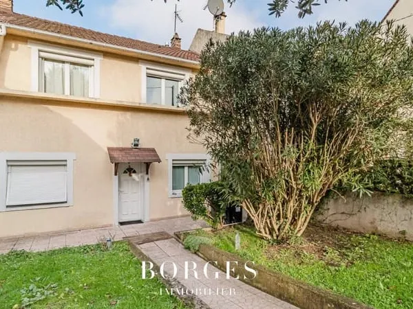Maison 7 pièces 153 m² 