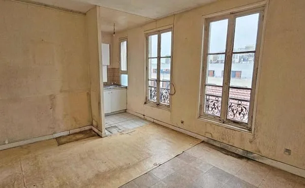 Studio 1 pièce 20 m² 