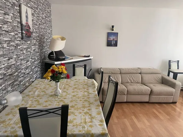 Appartement 2 pièces 82 m² 