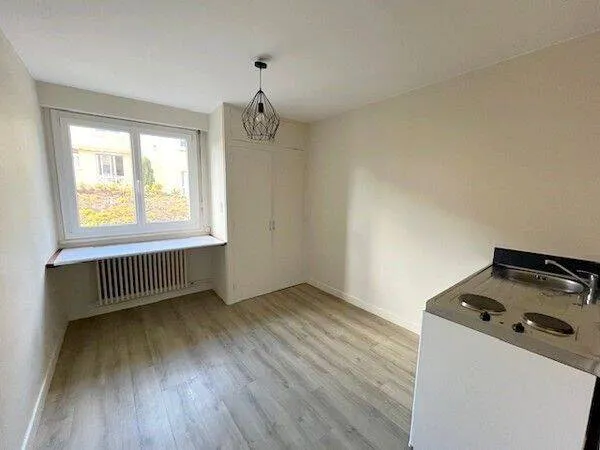 Studio 1 pièce 15 m² 