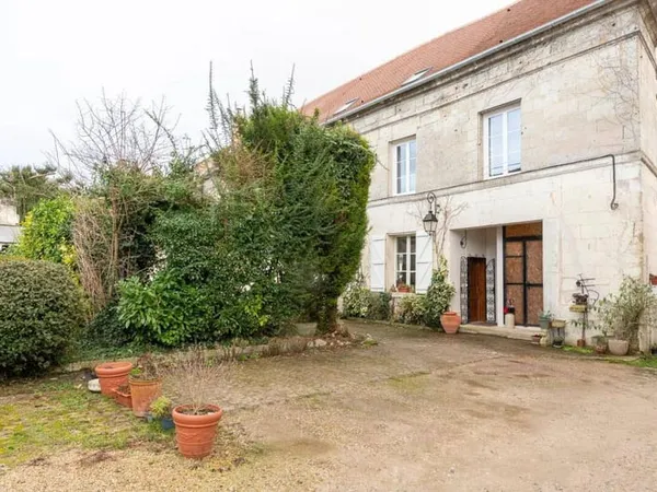 Maison 10 pièces 353 m² 