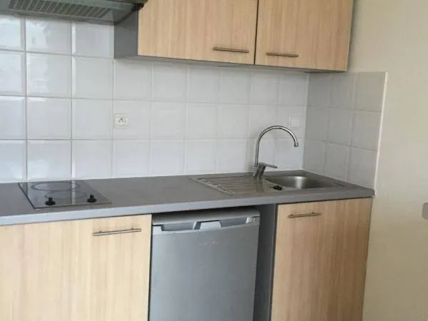 Studio 1 pièce 27 m² 