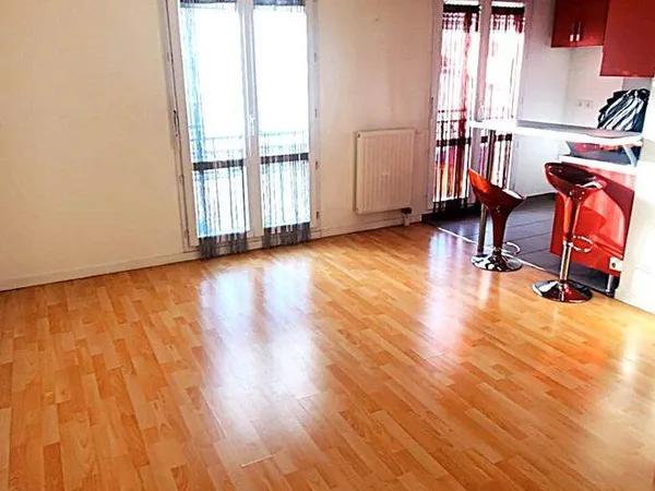 Studio 1 pièce 27 m² 