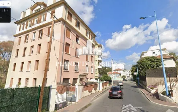 Studio 1 pièce 21 m² 
