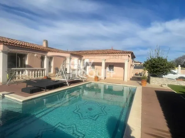 Maison de plain-pied 5 pièces 105 m² 
