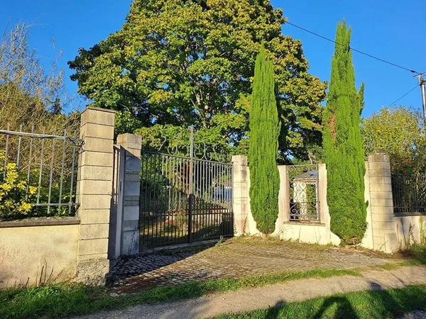 Maison 9 pièces 240 m² 