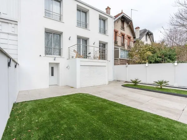 Maison 9 pièces 280 m² 
