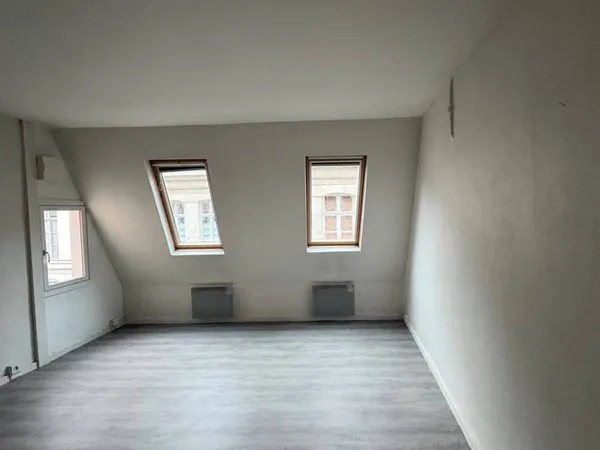 Studio 1 pièce 32 m² 