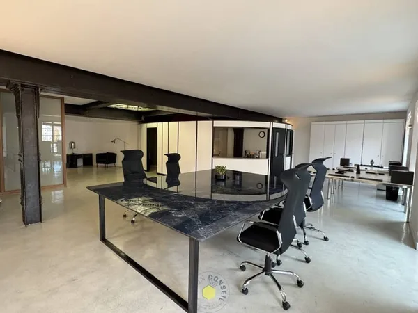 Appartement 4 pièces 145 m² 