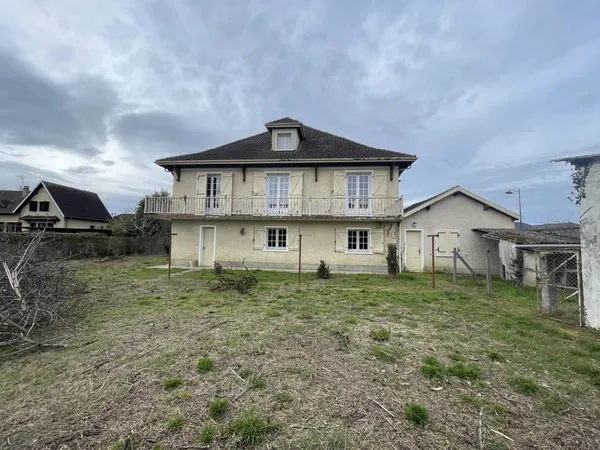 Maison 7 pièces 240 m² 
