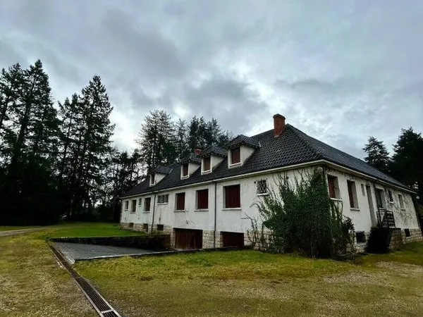 Maison 10 pièces 395 m² 
