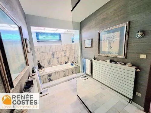 Duplex 7 pièces 147 m² 