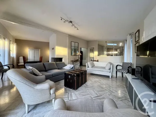 Maison de plain-pied 5 pièces 105 m² 