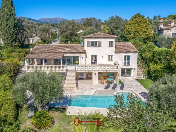 Villa 9 pièces 330 m² 