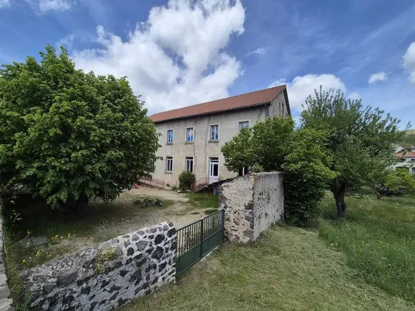 Maison 2 pièces 600 m² 