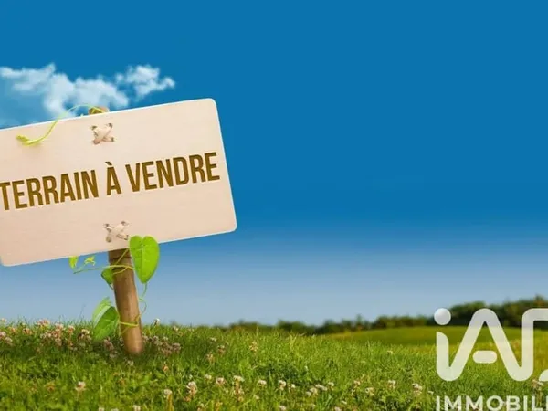 Terrain constructible 290 m² 