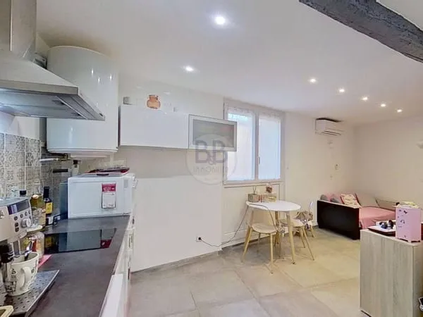 Studio 1 pièce 26 m² 