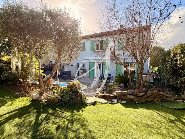 Maison 6 pièces 162 m² 
