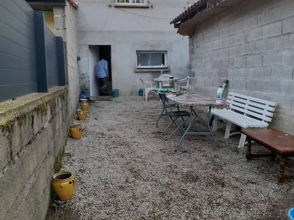 Studio 1 pièce 17 m² 