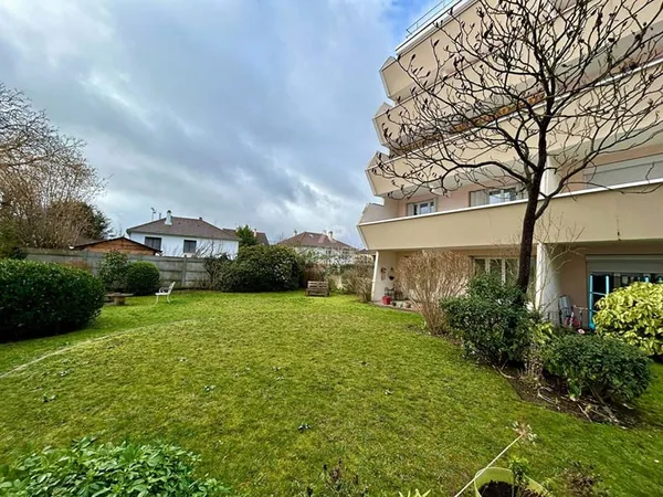 Appartement 4 pièces 77 m² 