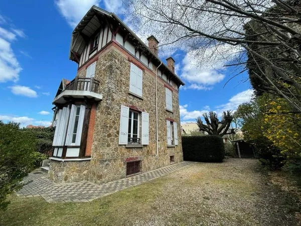Maison 7 pièces 180 m² 