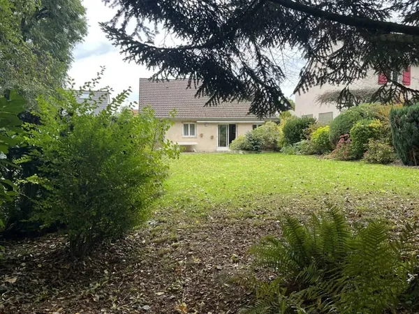 Maison de plain-pied 5 pièces 95 m² 