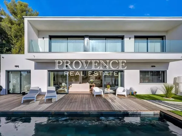 Villa 5 pièces 180 m² 