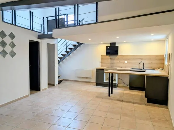 Studio 1 pièce 38 m² 