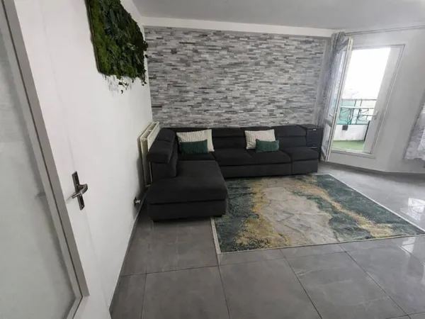 Appartement 1 pièce 65 m² 