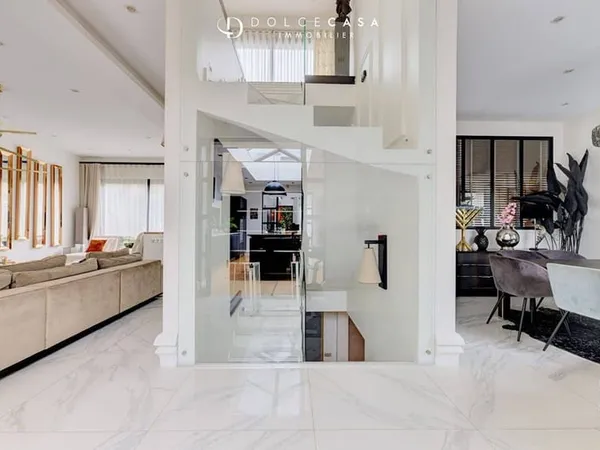 Maison 8 pièces 249 m² 