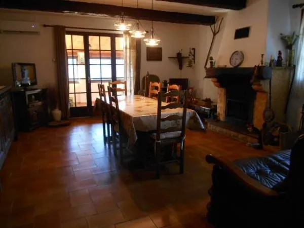 Maison 8 pièces 225 m² 