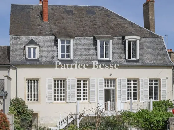 Maison 10 pièces 250 m² 