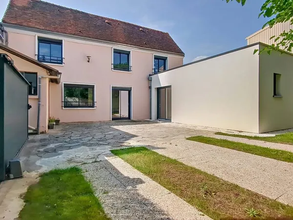 Maison 4 pièces 220 m² 