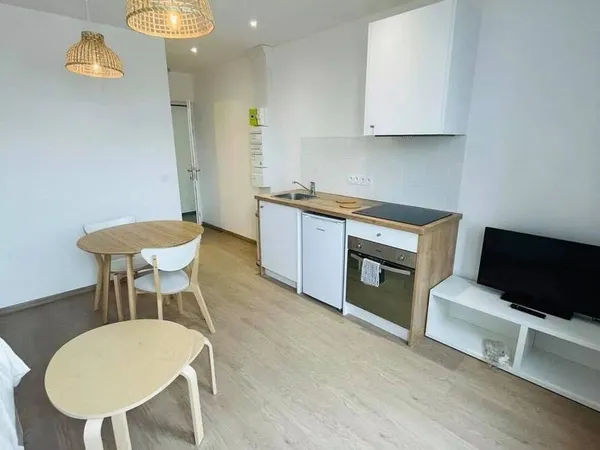 Studio 1 pièce 21 m² 