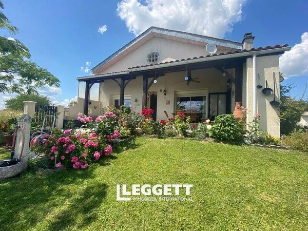 Maison 11 pièces 240 m² 