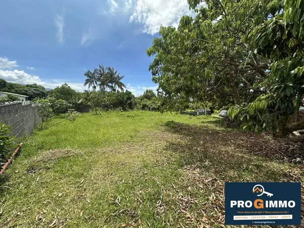 Terrain 572 m² 