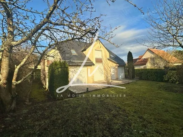 Maison 8 pièces 206 m² 