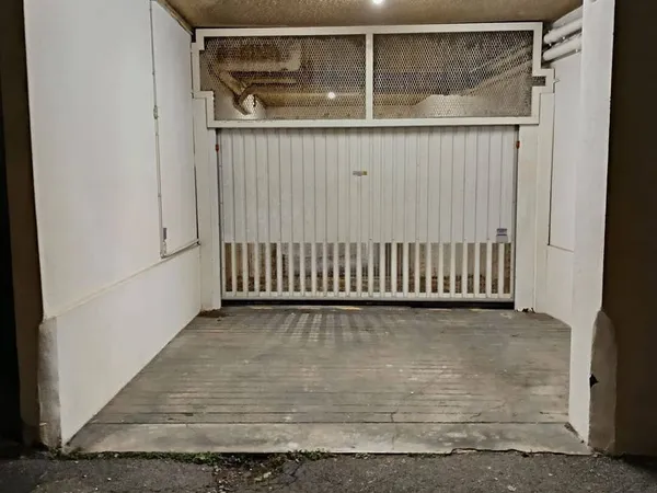 Parking 10 m²