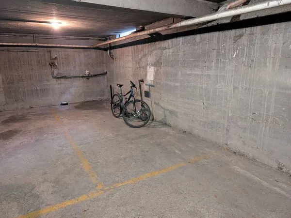 Parking 11 m²
